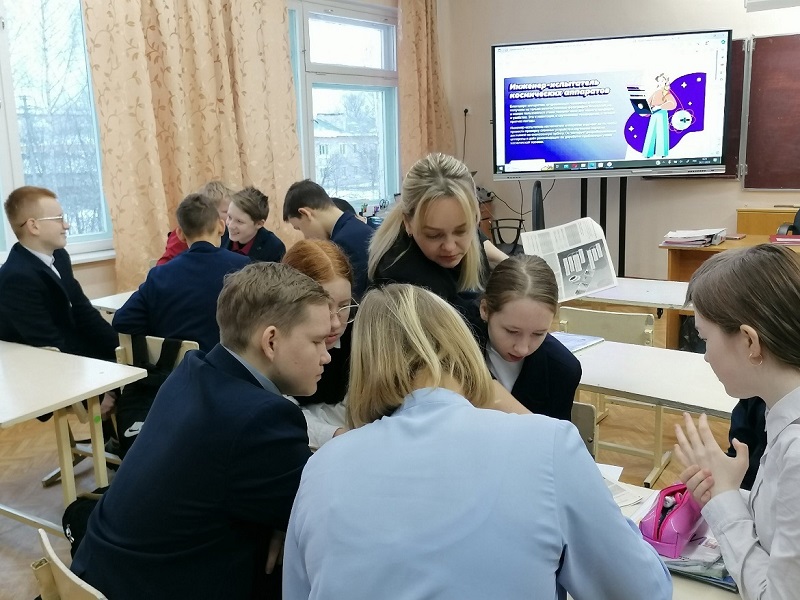 Курс «Россия – мои горизонты» запустило Минпросвещения России в сентябре 2023 года во всех школах страны..